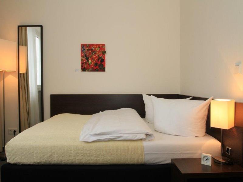 Hotel Luetzow Berlin Kültér fotó